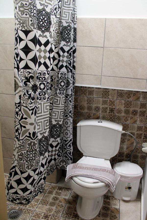 Aloni Studio Azoyiras Luaran gambar