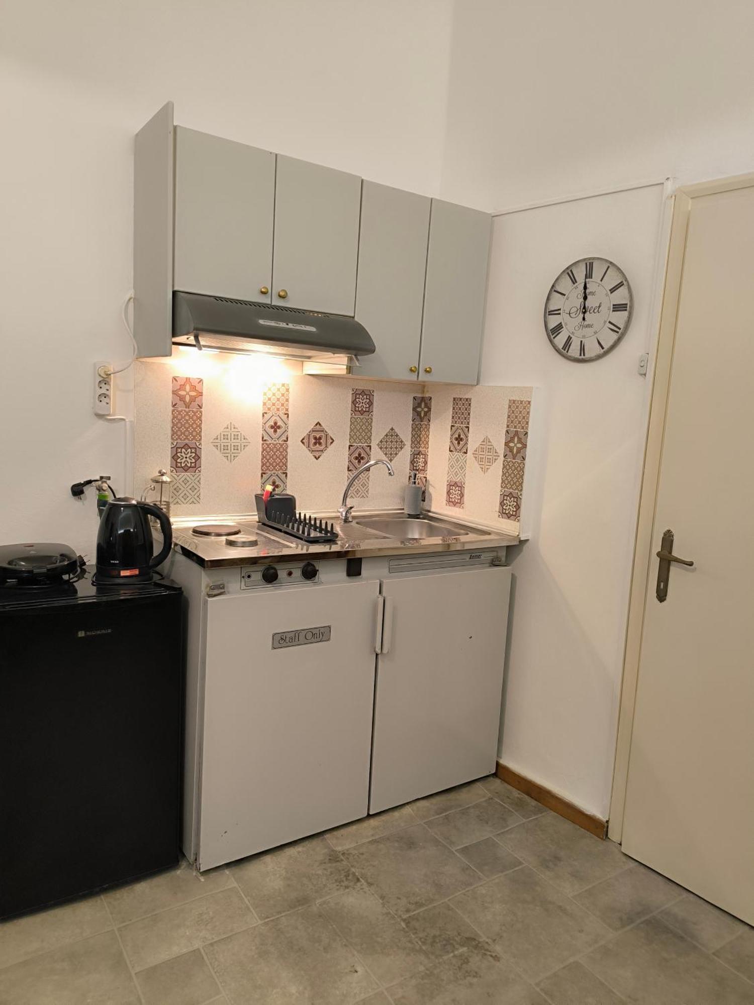 Aloni Studio Azoyiras Luaran gambar