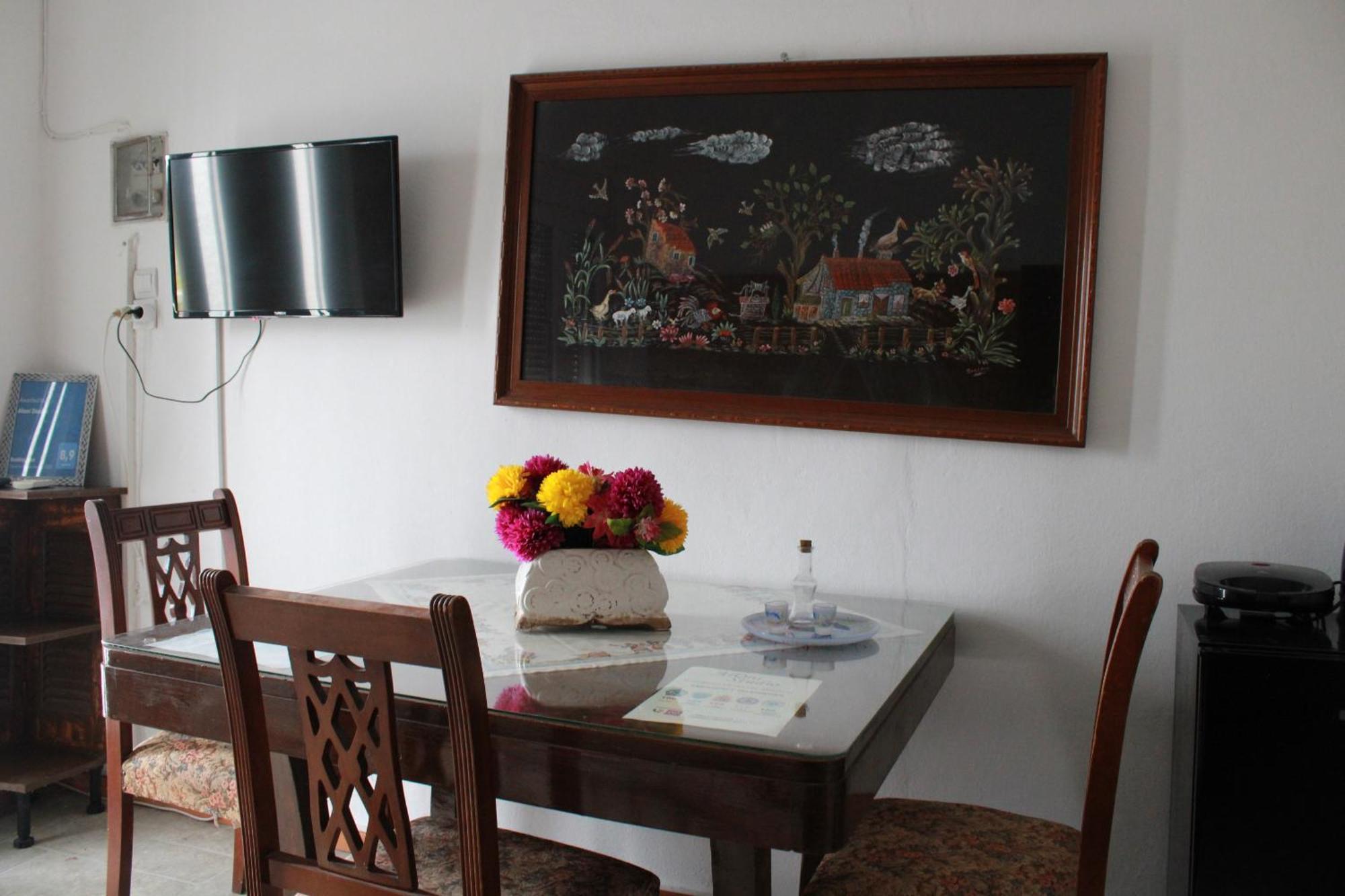 Aloni Studio Azoyiras Luaran gambar