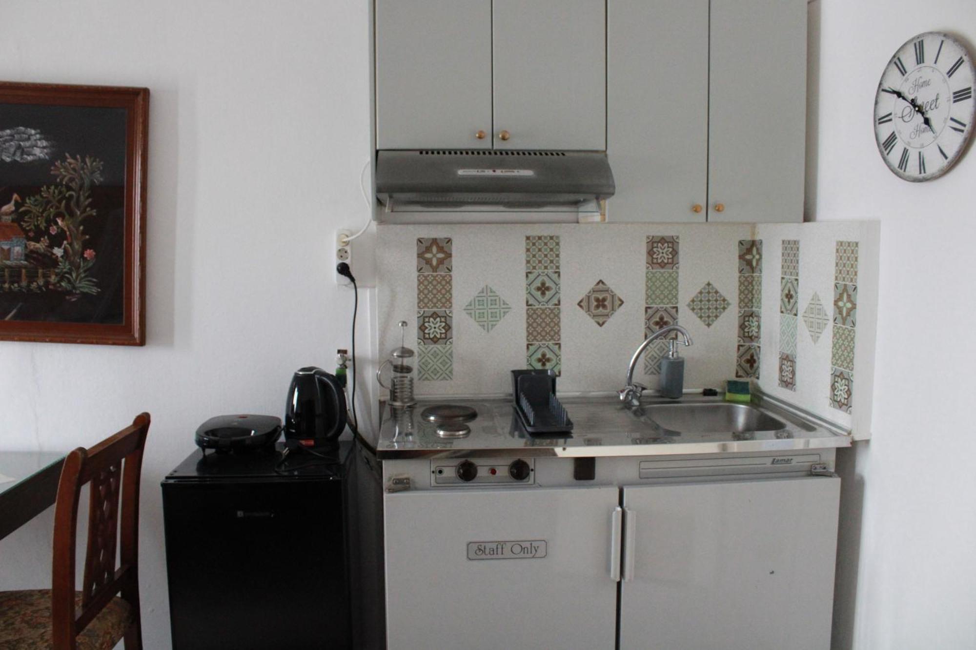 Aloni Studio Azoyiras Luaran gambar